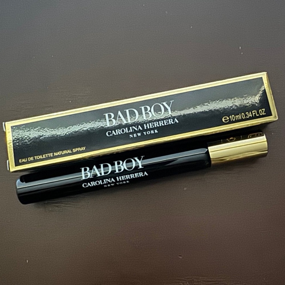 Carolina Herrera Bad Boy EDT men’s TRAVEL Spray cologne brand new 10ml